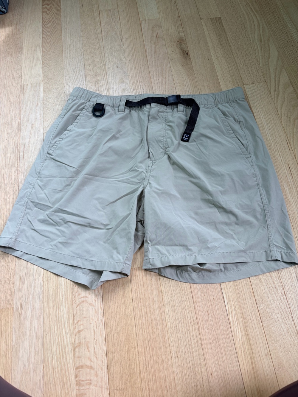 Fair Harbor Outdoor Hiking Shorts Men’s Large Beige Performance